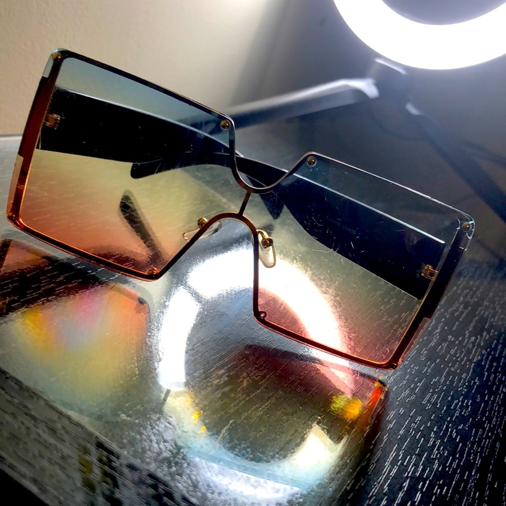 Flat top oversize gradient square sunglasses